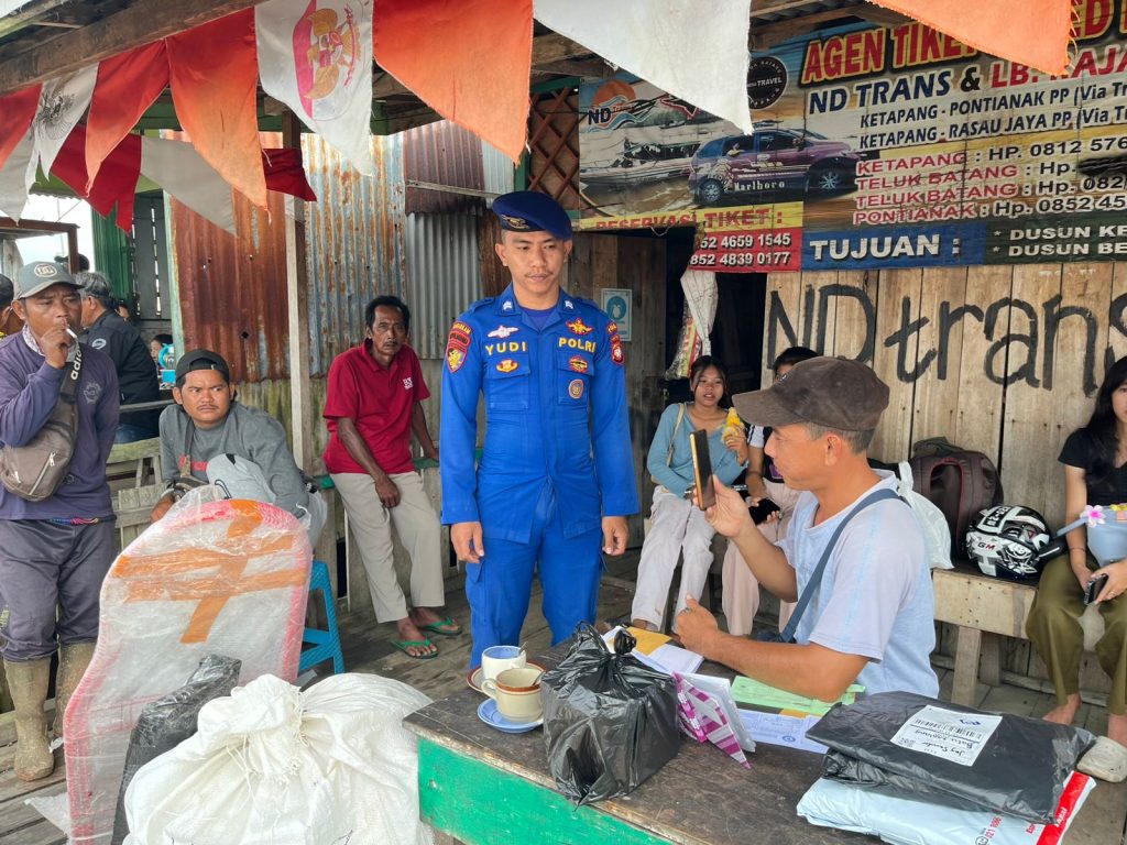 KP.VI-10-09 SAMPAIKAN PESAN KAMTIBMAS KEPADA PENUMPANG MOTOR TAMBANG DERMAGA TELUK BATANG
