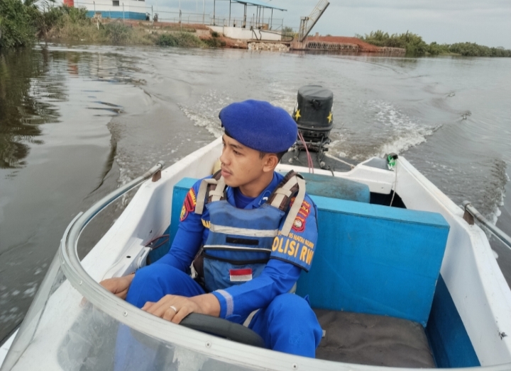 KP.VI-10-15 NATAI KUINI MELAKSANAKAN GIAT PATROLI RUTIN DISEKITAR ALUR PERAIRAN NATAI KUINI DAN SEKITARNYA