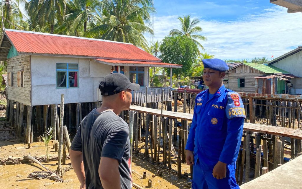 LAPORKAN KEPADA PETUGAS JAGA JIKA MENEMUKAN ATAU MENGALAMI TINDAK PIDANA WILAYAH PESISIR MUARA KUBU SAMPAIKAN HIMBAUAN