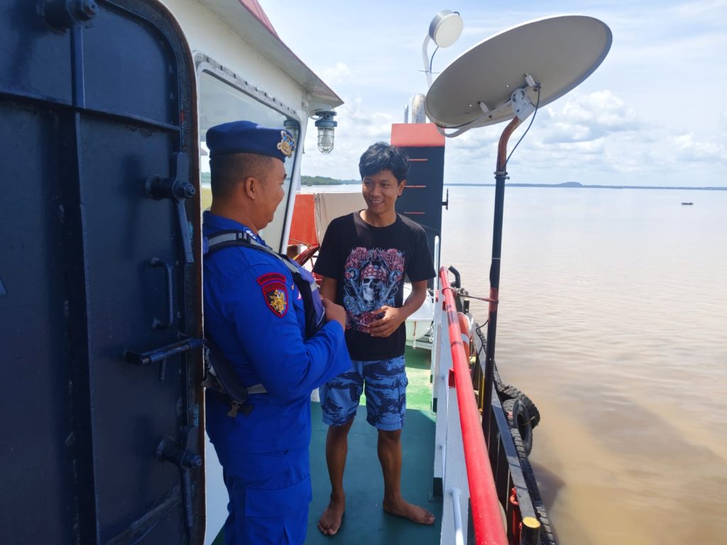 KP.BIDARA VI-2002 MUARA KUBU INGATKAN CREW KAPAL AGAR WASPADA TERHADAP CUACA