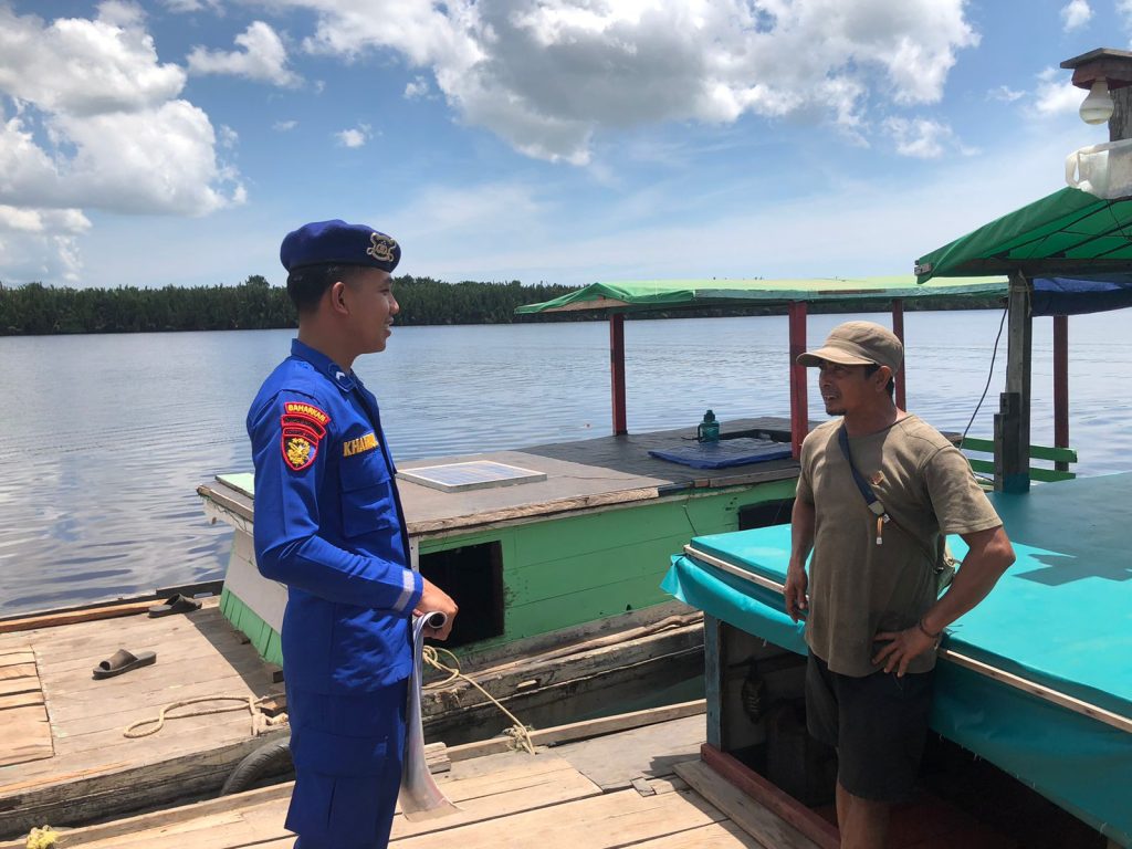 KP VI-10-15 MEMBERIKAN HIMBAUAN KESELAMATAN BERLAYAR