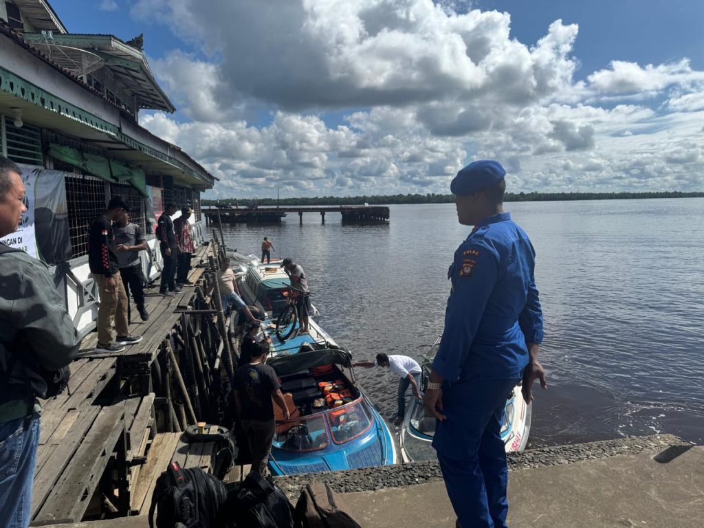PERSONIL KP VI.10-08 BATU AMPAR LAKSANAKAN PAMWAS SPEED TAMBANG DI PELABUHAN BATU AMPAR