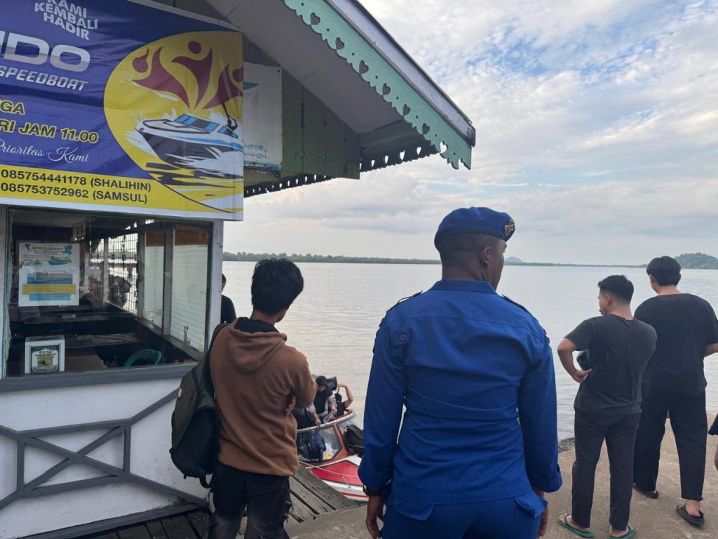 PERSONIL KP VI.10-08 BATU AMPAR LAKSANAKAN PAMWAS SPEED TAMBANG DI PELABUHAN BATU AMPAR