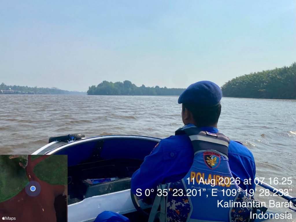 CIPTAKAN SUASANA KAMTIBMAS YANG AMAN BAGI MASYARAKAT PESISIR ANGGOTA KP VI-2002 MUARA KUBU MUARA KUBU LAKSANAKAN PATROLI.