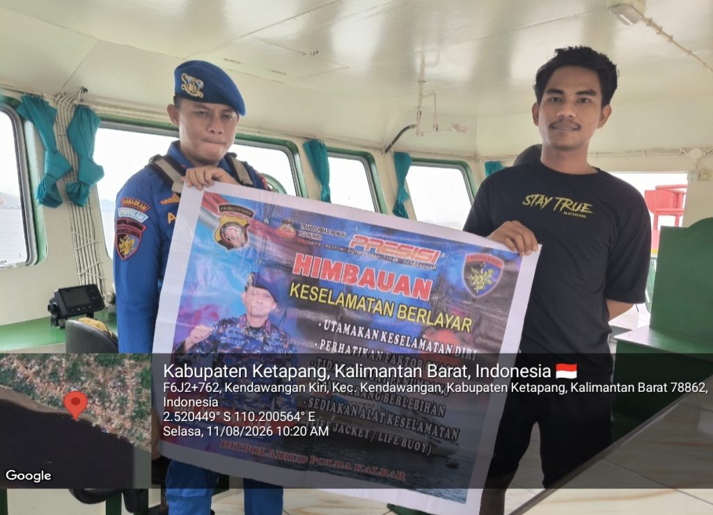 ANGGOTA KP.VI-10-16 KENDAWANGAN MEMBERIKAN HIMBAUAN KEPADA CREW KAPAL DIPERSISIR PERAIRAN KENDAWANGAN