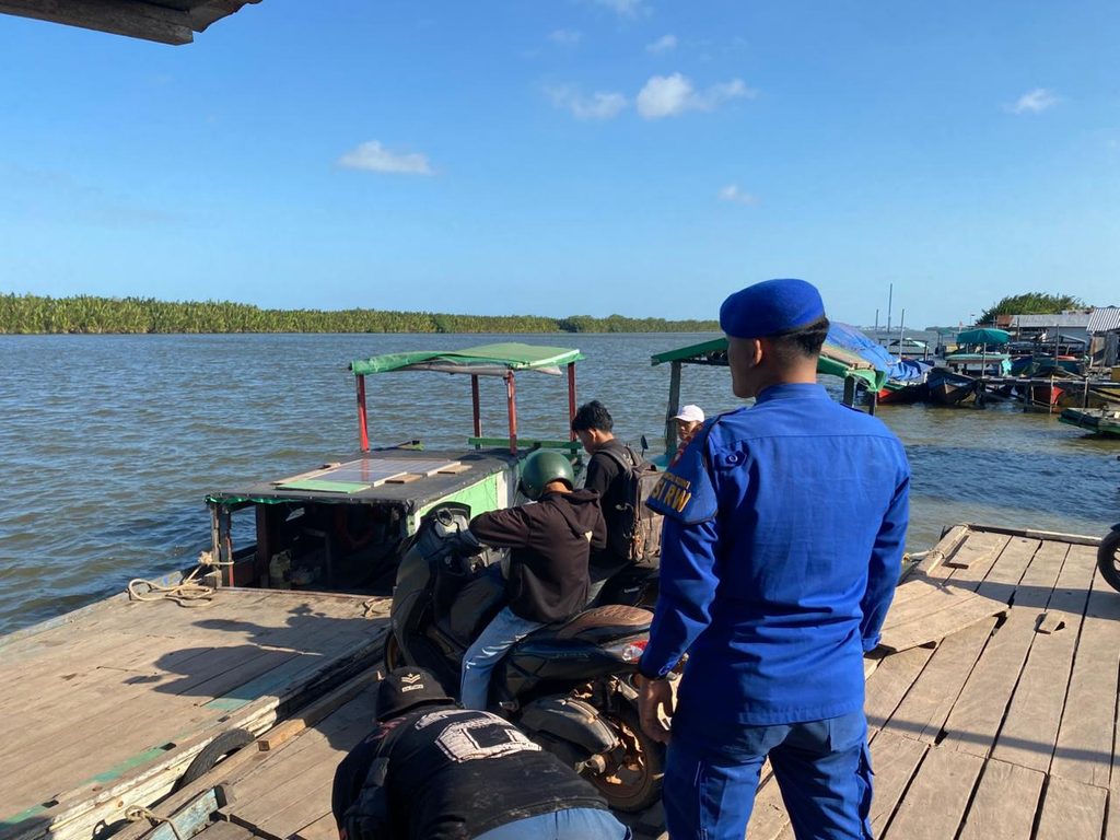 KP.VI-10-15 WILAYAH NATAI KUINI MELAKSANAKAN PAMWAS DI DERMAGA PENYEBRANGAN NATAI KUINI