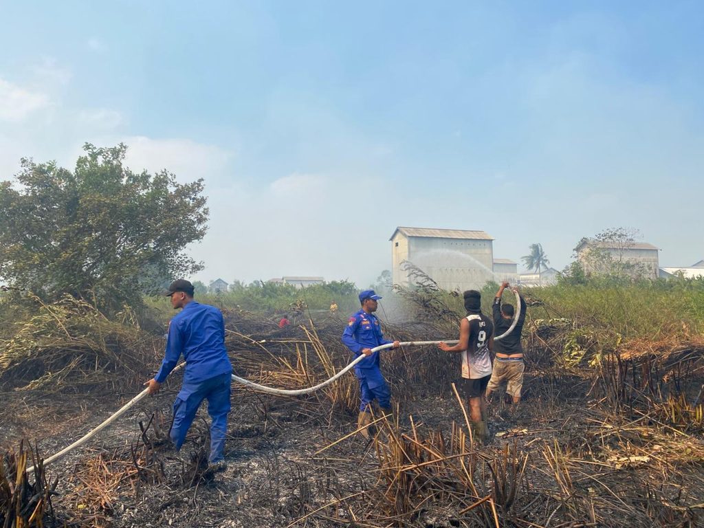 PEDULI LINGKUNGAN, KP. VI-1015 NATAI KUINI GERAK CEPAT PADAMKAN KARHUTLA