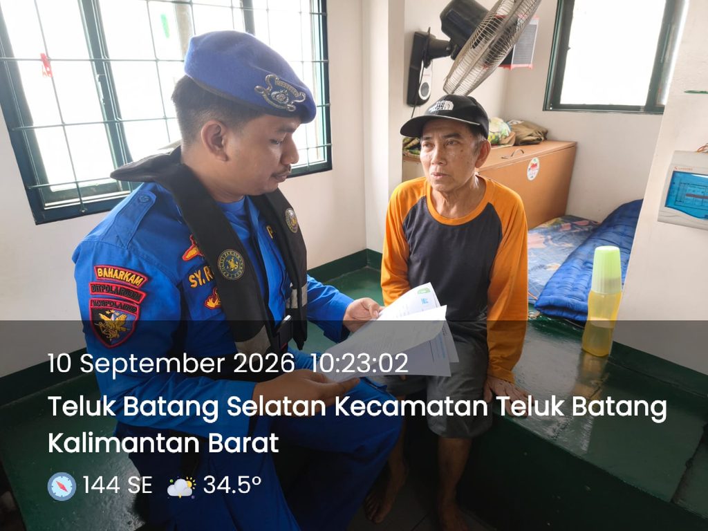 CEK ADMINISTRASI KAPAL, KP.VI-10-09 MELAKSANAKAN PEMERIKSAAN DOKUMEN KAPAL YANG AKAN BERLAYAR