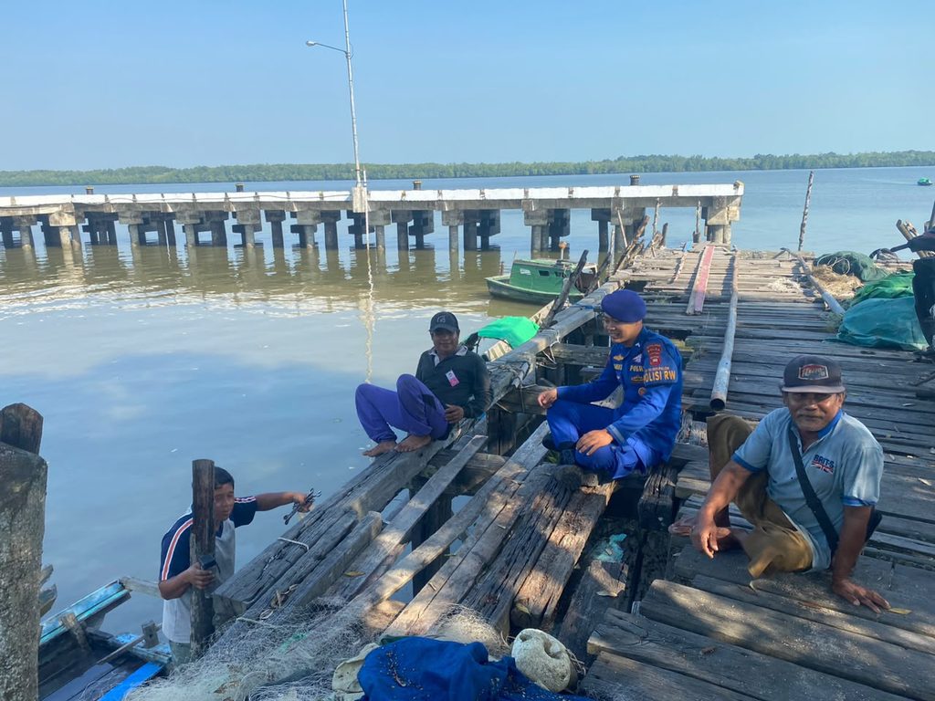 Ditpolairud Polda Kalbar KP. VI-10-11 Paloh Gelar Forum Dialog Kemitraan Kamtibmas Bersama Nelayan Tradisional Merbau