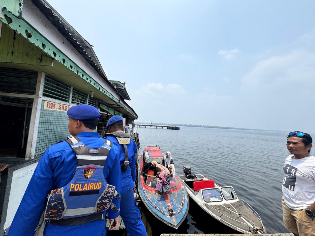 PERSONIL KP VI.10-08 BATU AMPAR LAKSANAKAN PAMWAS SPEED TAMBANG DI PELABUHAN BATU AMPAR