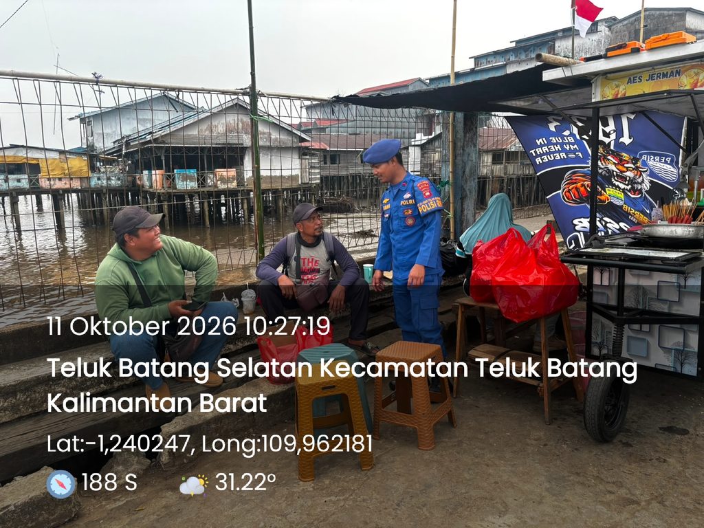 Anggota KP.VI-10-09 Teluk Batang Laksanakan Kegiatan Polisi RW di Wilayah Pesisir
