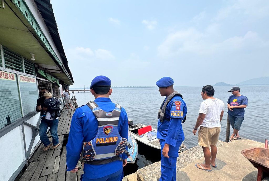 PERSONIL KP VI.10-08 BATU AMPAR LAKSANAKAN PAMWAS SPEED TAMBANG DI PELABUHAN BATU AMPAR